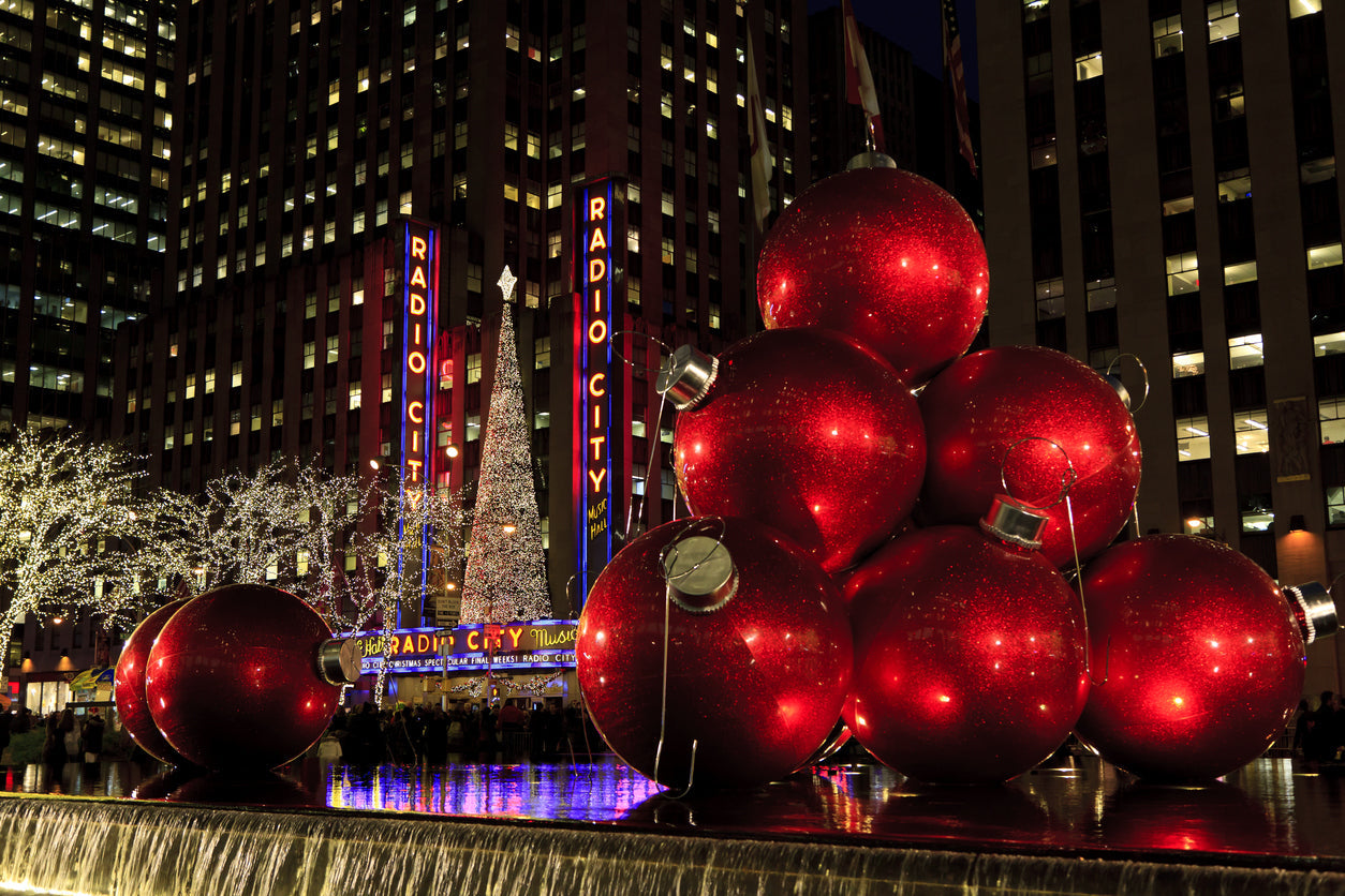 Top NYC Holiday Scenes to Photograph