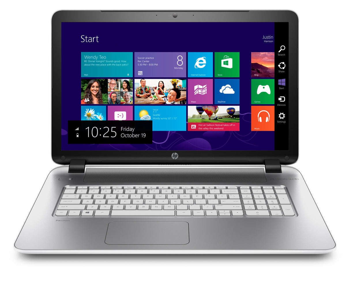 HP Pavilion 17-f224nr AMD A10 17.3 HD+ TouchScreen Windows 8.1 Notebook (White)
