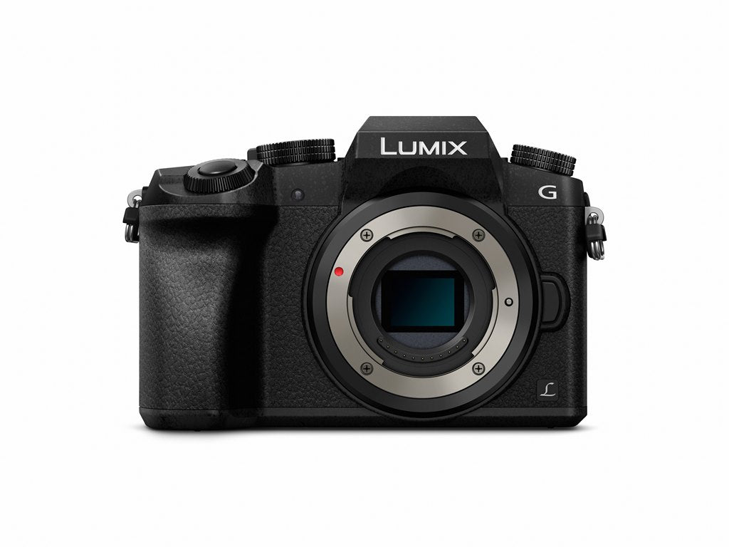 Panasonic LUMIX G7 Mirrorless Camera with 14-140mm Lens