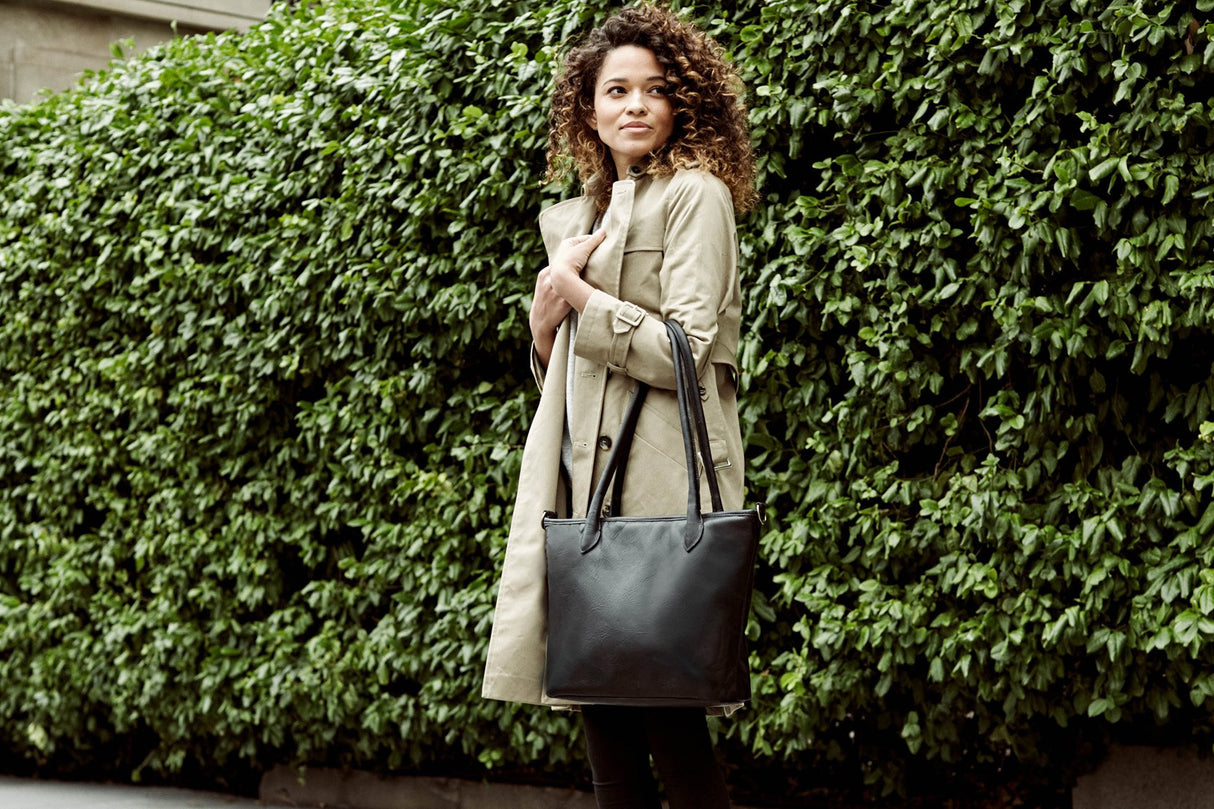 ONA Leather Capri Camera and Laptop Shoulder Tote Bag (Black)