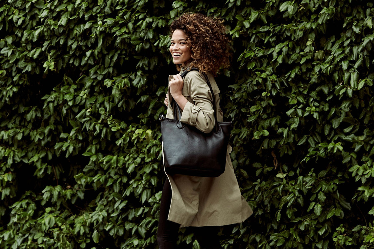 ONA Leather Capri Camera and Laptop Shoulder Tote Bag (Black)