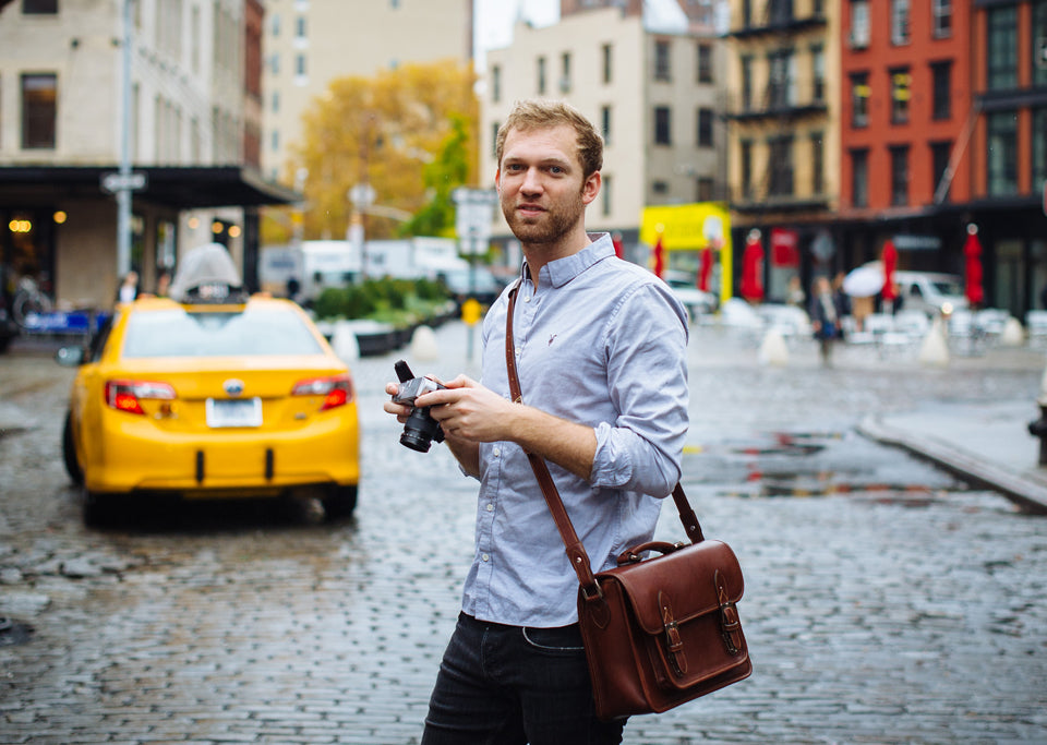 ONA Brooklyn Shoulder Messenger Bag (Black)