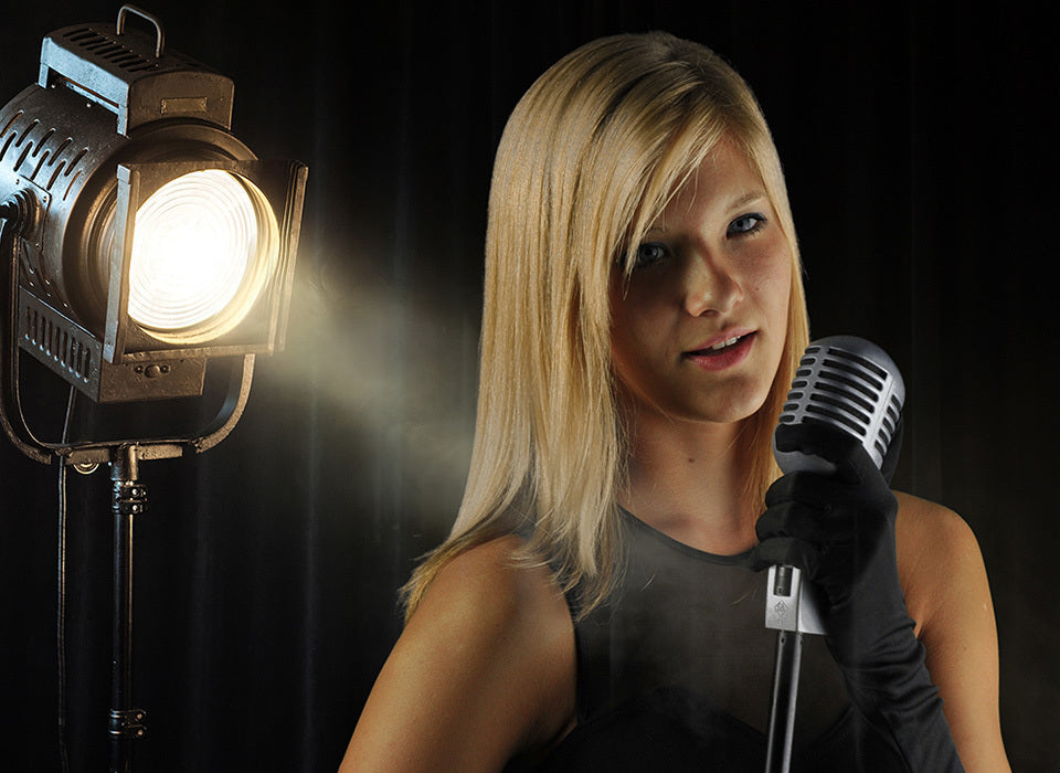 Westcott 9 x 20-Feet Wrinkle-Resistant Polyester Background (ChromaKey Green)