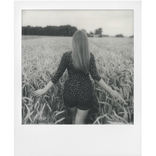 Polaroid Originals Classic B&W Instant Film for 600 Cameras (8 Exposures)