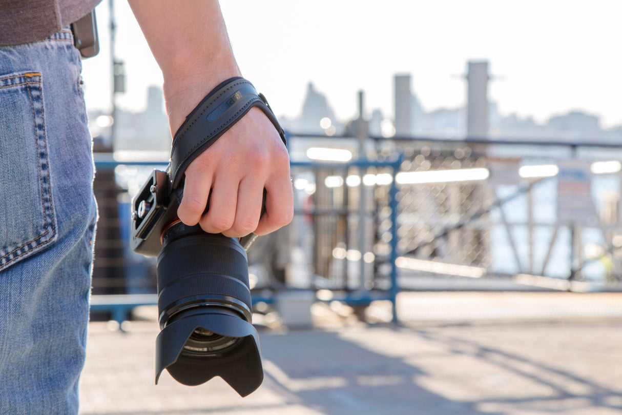 Spider Holster SpiderLight Black Leather Hand Strap 990 with Camera Cleaning Kit