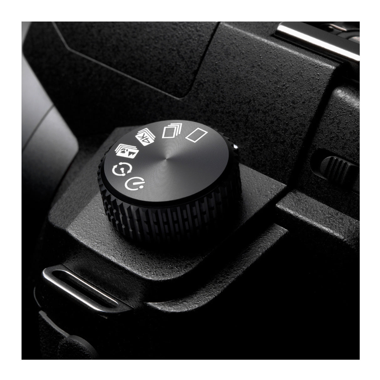 Panasonic LUMIX FZ1000 II 16x 25-400mm LEICA DC Lens Digital Camera (Black)