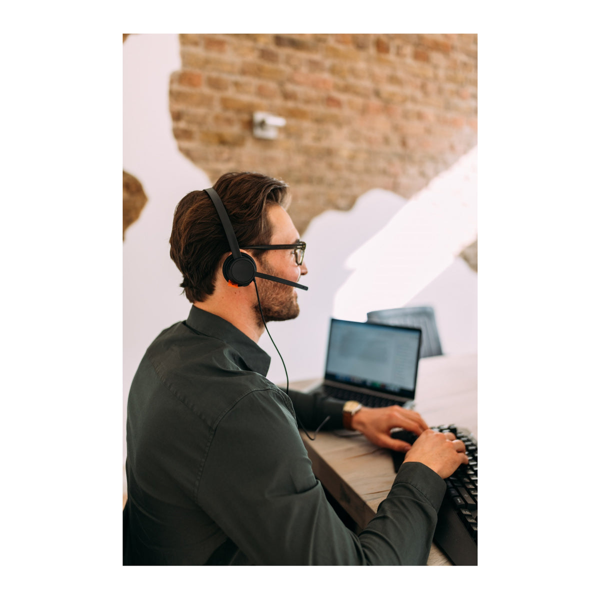 Beyerdynamic HSP 321 Corded Single-Ear Headset with Flexible Microphone Arm (Open Box)