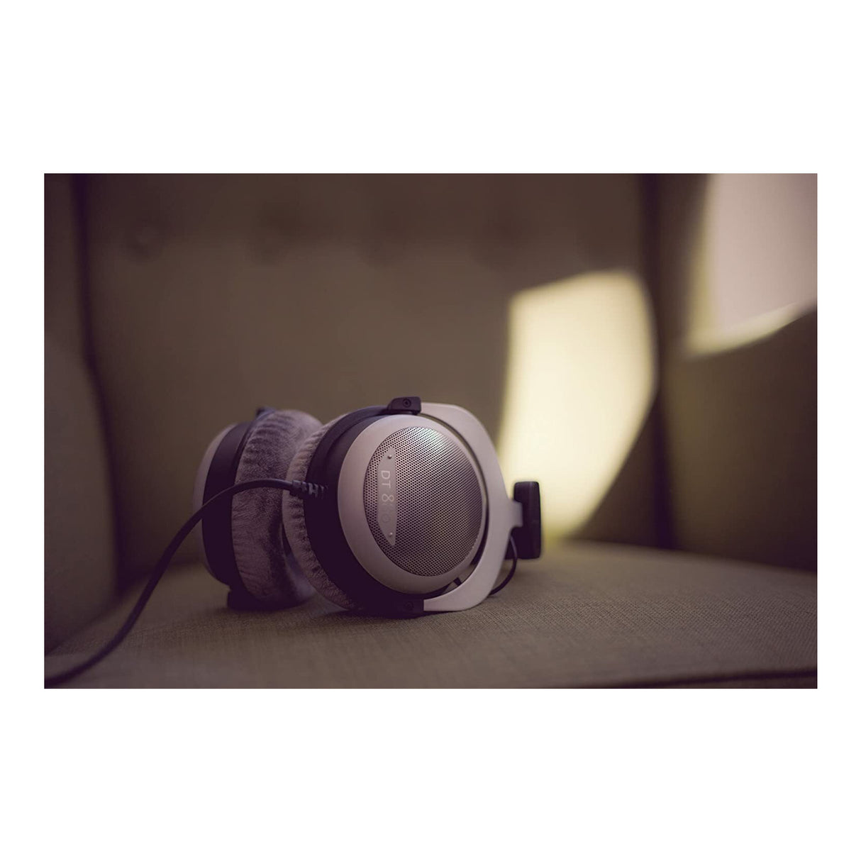 Beyerdynamic DT 880 Premium Edition Over-Ear Stereo Headphones (250 Ohm) with Stereo Amp Bundle