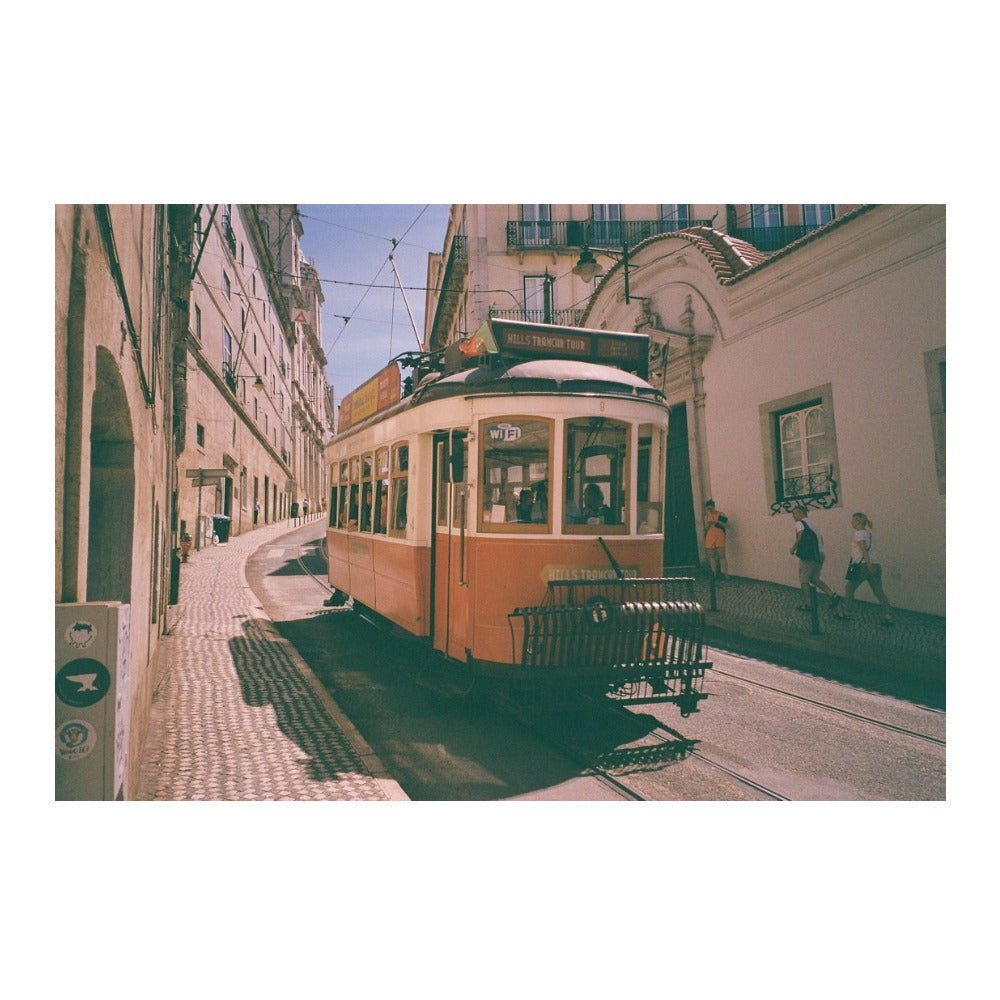 dubblefilm Bubblegum ISO 400 Color 35mm Film (36 Exposures)