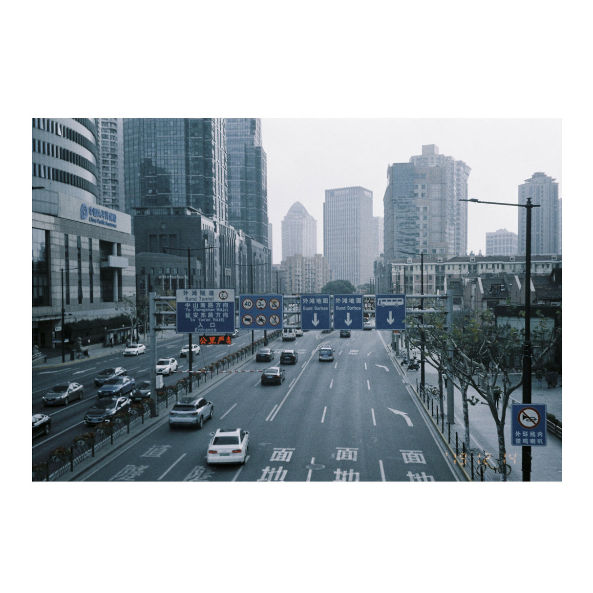 Lomography LomoChrome Metropolis ISO 100-400 Color Negative 35mm Film Roll