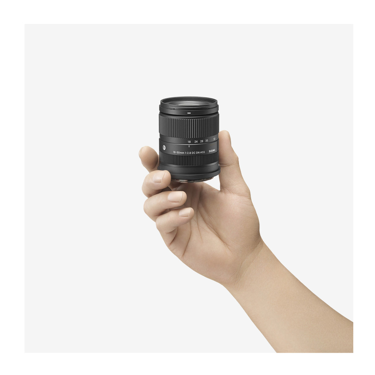 Sigma 18-50mm f/2.8 DC DN Contemporary Lens for L mount