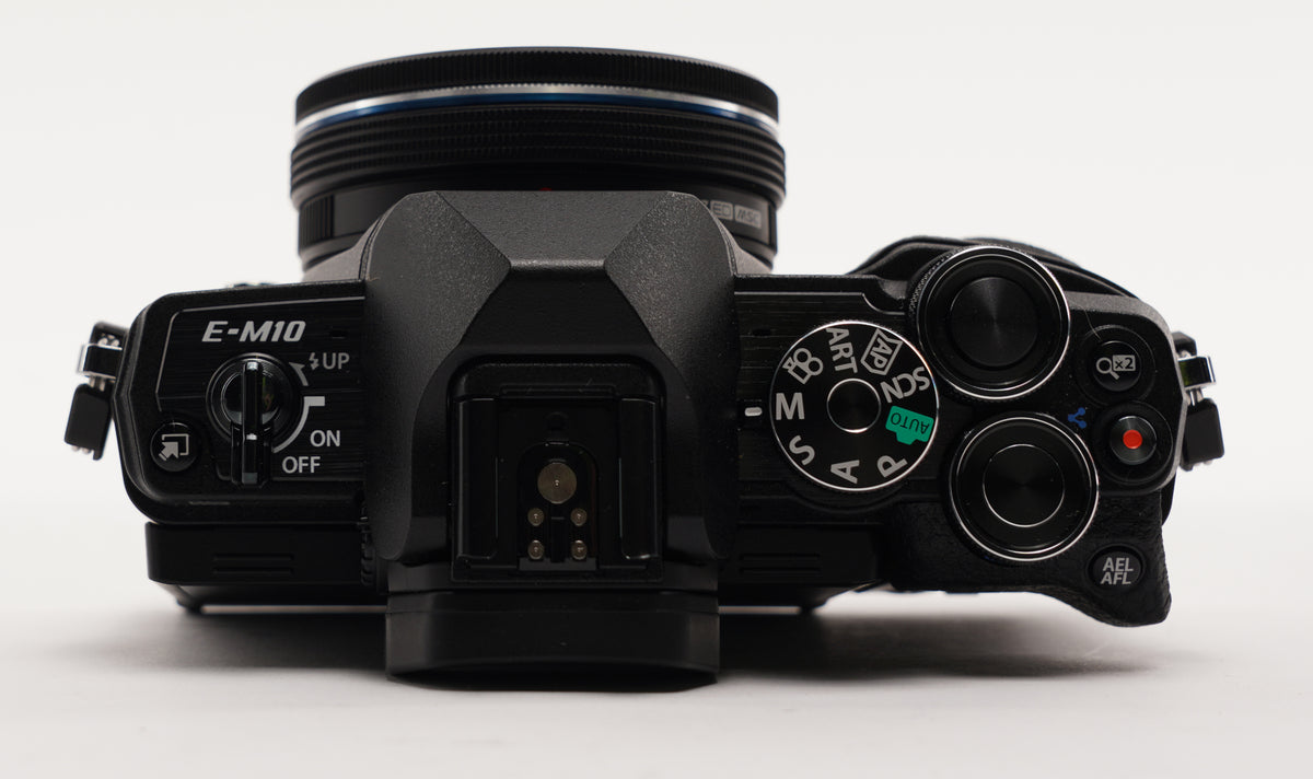 Olympus OM-D E-M10 Mark IV Camera (Black) & M.Zuiko Digital ED 14-42mm Lens Kit (Used)
