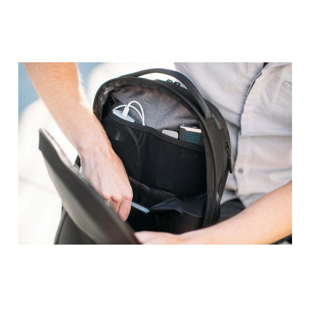 Nomatic Navigator Backpack 15L