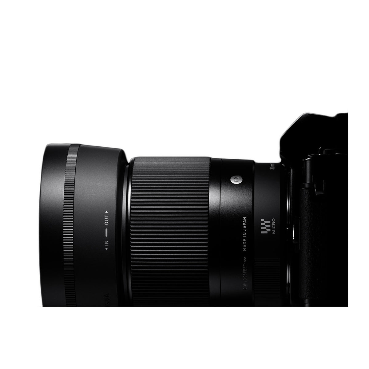 Sigma 30mm f/1.4 DC DN Contemporary Prime Lens for Sony E-Mount 64GB Bundle