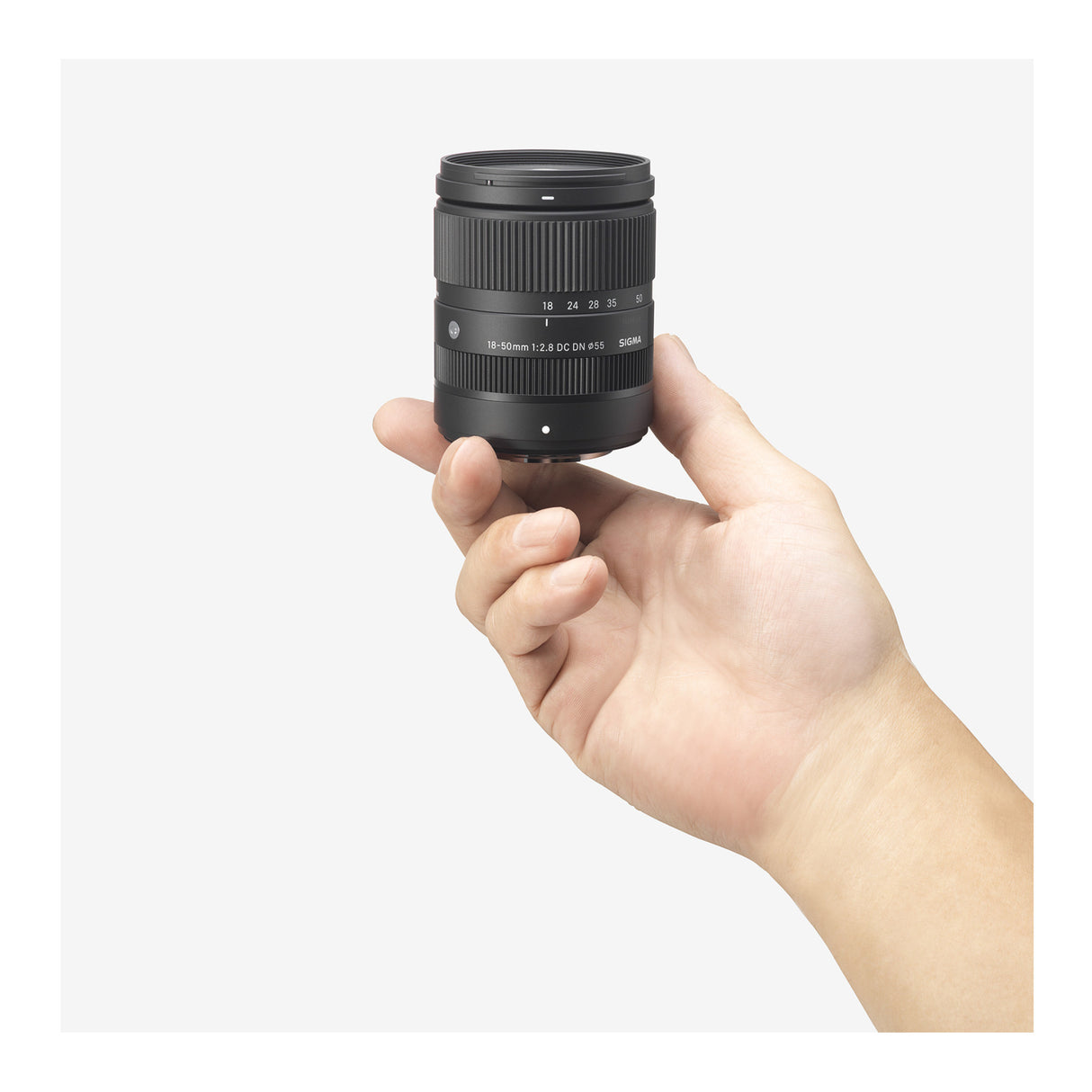 Sigma 18-50mm F2.8 DC DN Contemporary Lens for Fujifilm X Mount (Open Box)