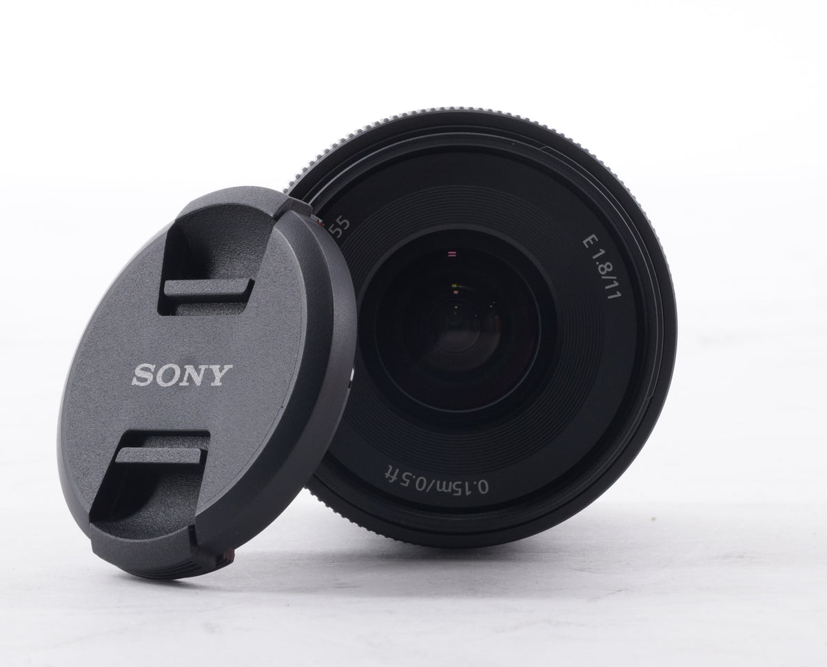 Sony E 11mm F1.8 APS-C Ultra Wide Angle Prime Lens for APS-C cameras (SEL11F18) (Used)