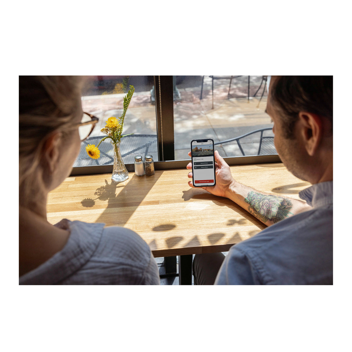 Garmin Dash Cam™ Live Bundle with 64GB MicroSDXC Canvas Go Plus Memory Card