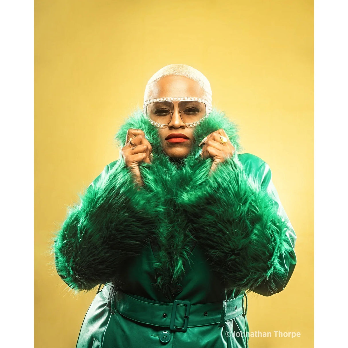 Westcott Wrinkle-Resistant, Machine-Washable Backdrop (Canary Yellow, 9 x 10 Feet)