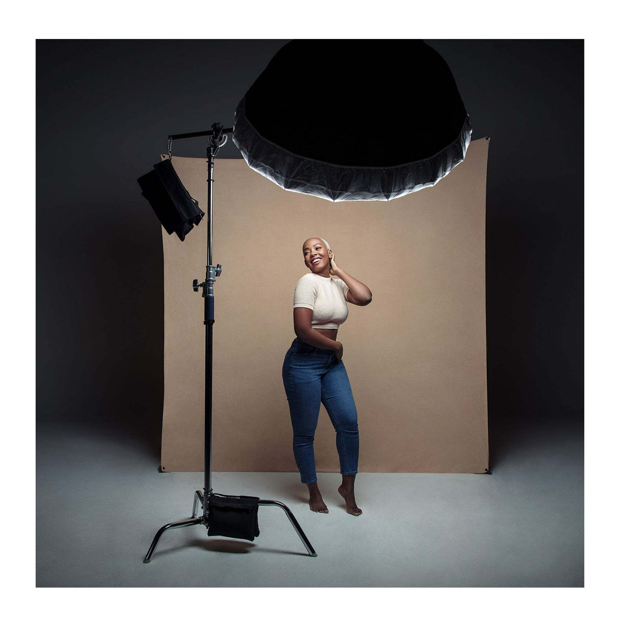 Westcott X-Drop Pro Wrinkle-Resistant, Machine-Washable Backdrop (Brown Sugar, 8 x 13 Feet)