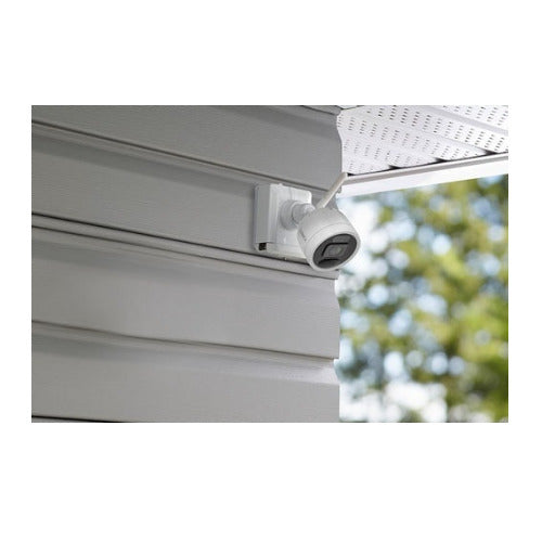 Lorex 2K 8-Channel 32GB NVR System with Four Active Deterrence Outdoor Battery Security Cameras