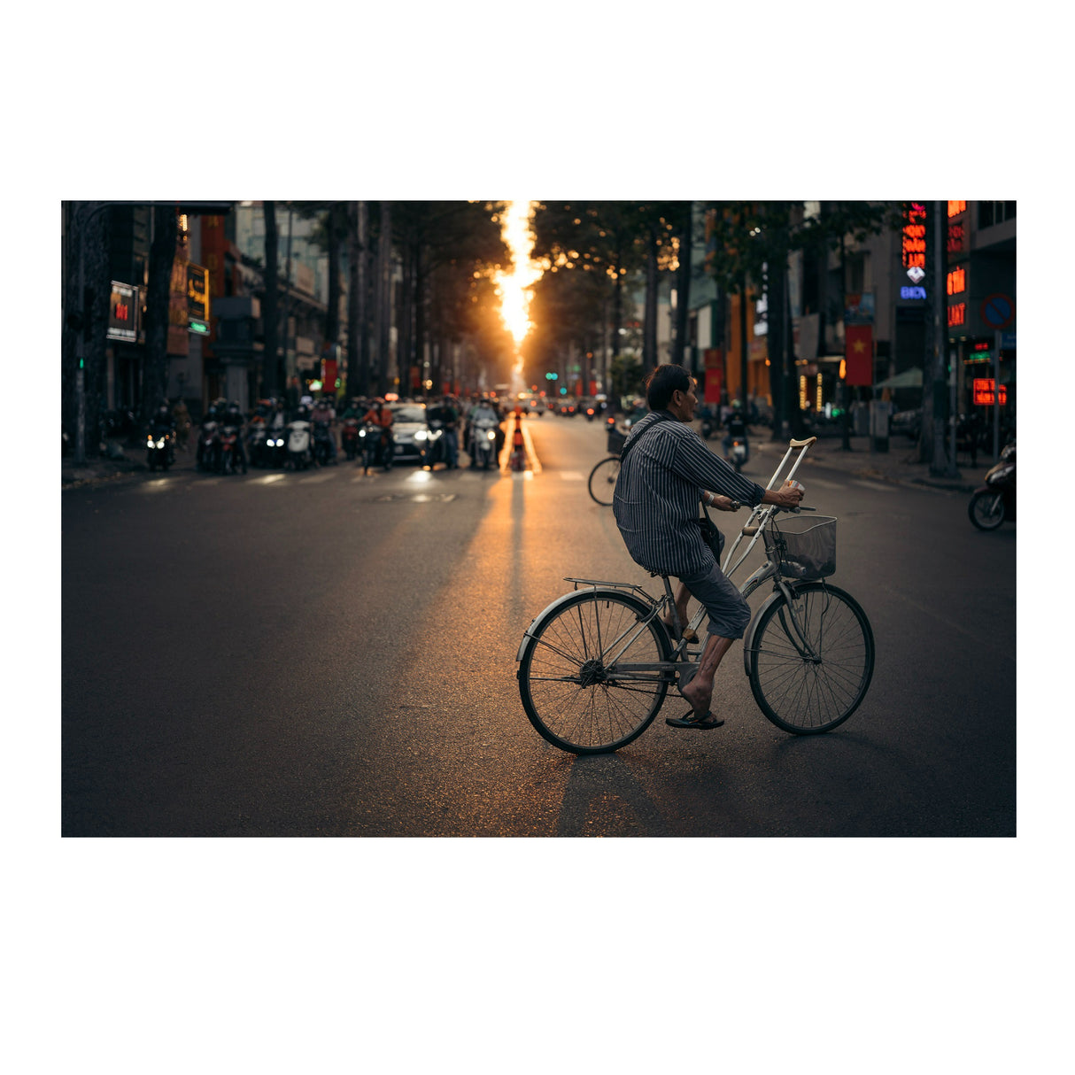 Sigma 50mm F2 DG DN Contemporary Series Standard Lens for Sony E Mount with Lens Cap and Lens Hood