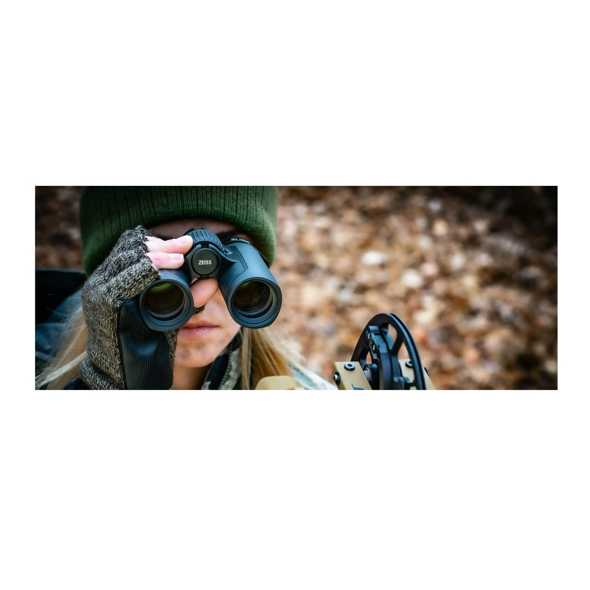 Zeiss SFL 10x30 90 Percent Light Transmission and Comfortable Viewing Experience Binoculars