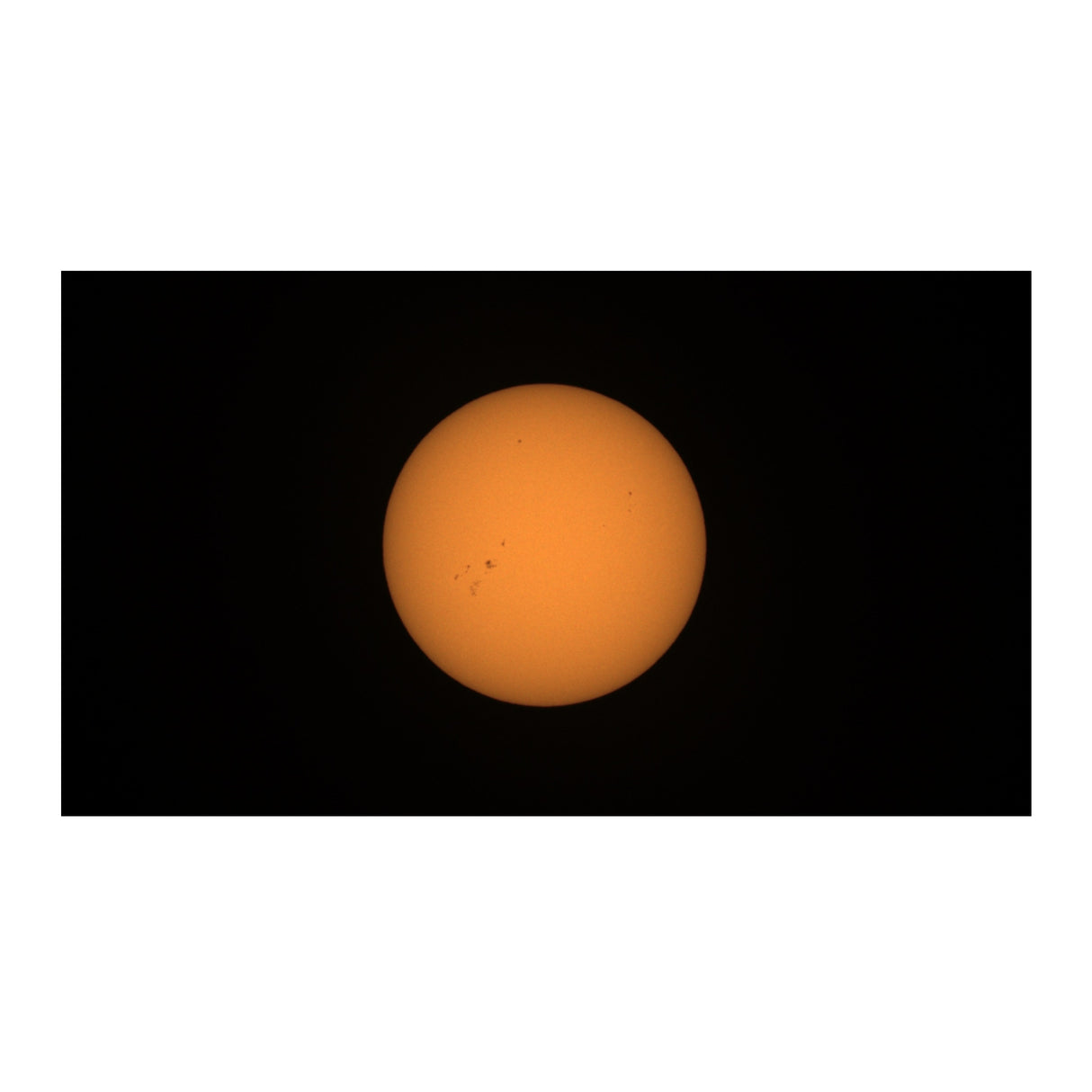 Vaonis AC021 Solar Filter for Vespera Observes the Sun in Almost Real Time (Black)