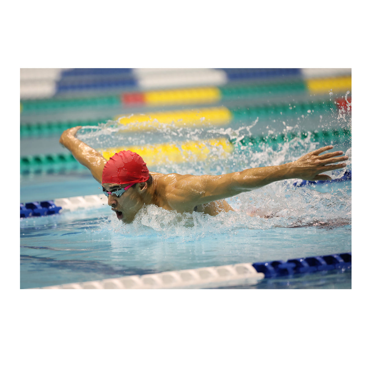 Canon RF 100-300mm f/2.8 L IS USM Lens (Canon RF-Mount)