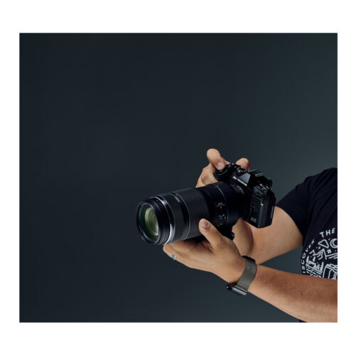 Olympus M.Zuiko Digital ED 100-400mm f/5.0-6.3 IS Lens (Black)