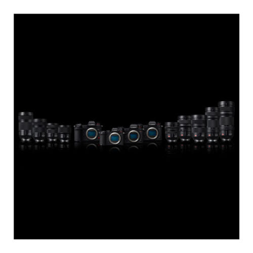 Panasonic S-R7030 LUMIX S 70-300mm f/4.5-5.6 Full-Frame Telephoto L Mount Lens