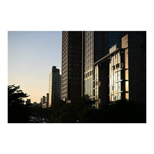 Nikon NIKKOR Z 28-75mm f/2.8 Lens