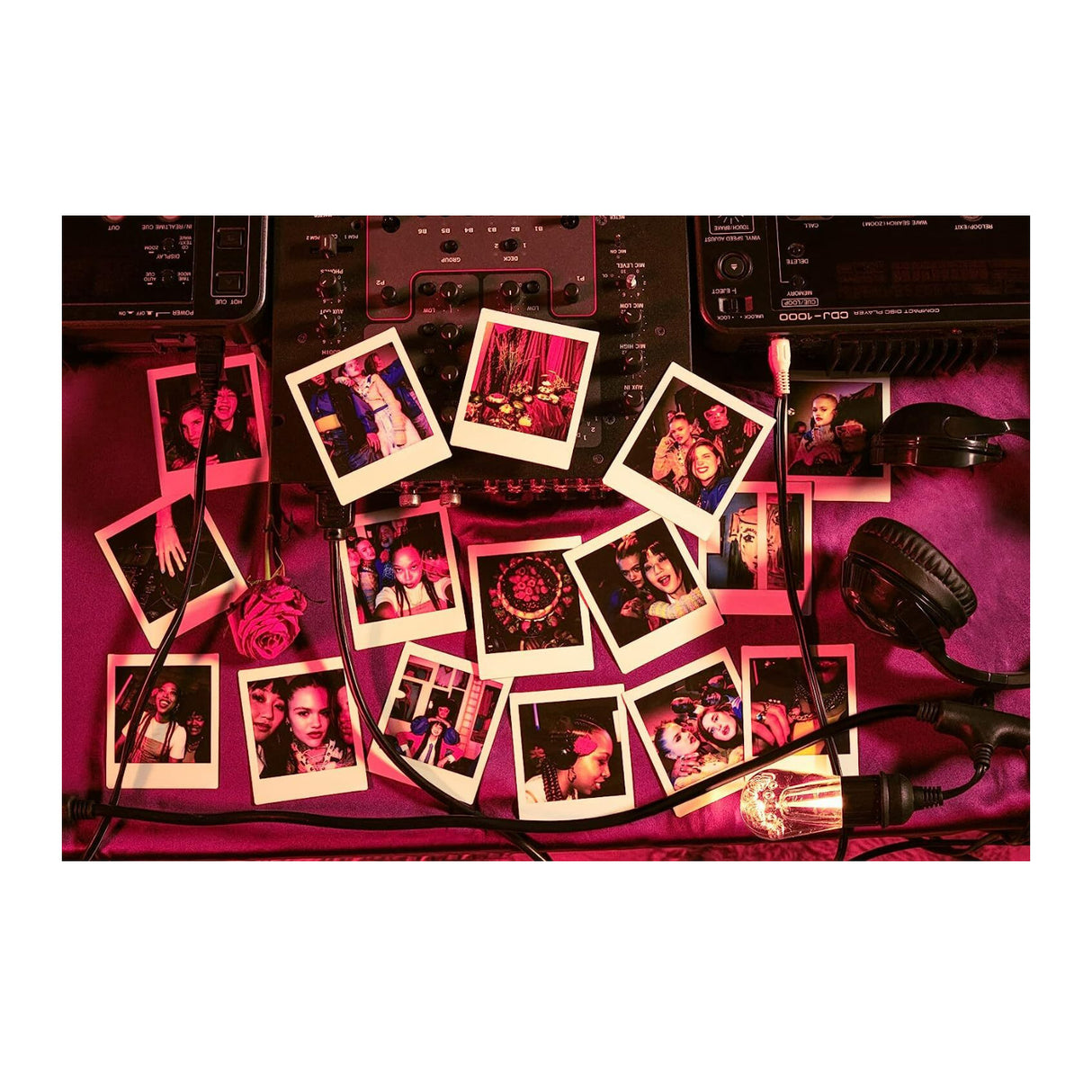 Fujifilm Instax Square Sunset 800 ISO Color Film 10 Exposures with Warm-Toned Gradient Frame Design