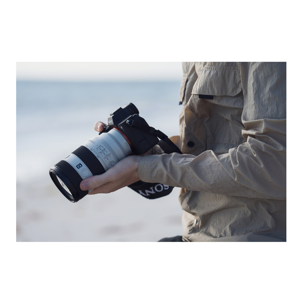 Sony FE 70-200mm F4 Macro G OSS II Full-Frame Compact Telephoto Zoom Lens