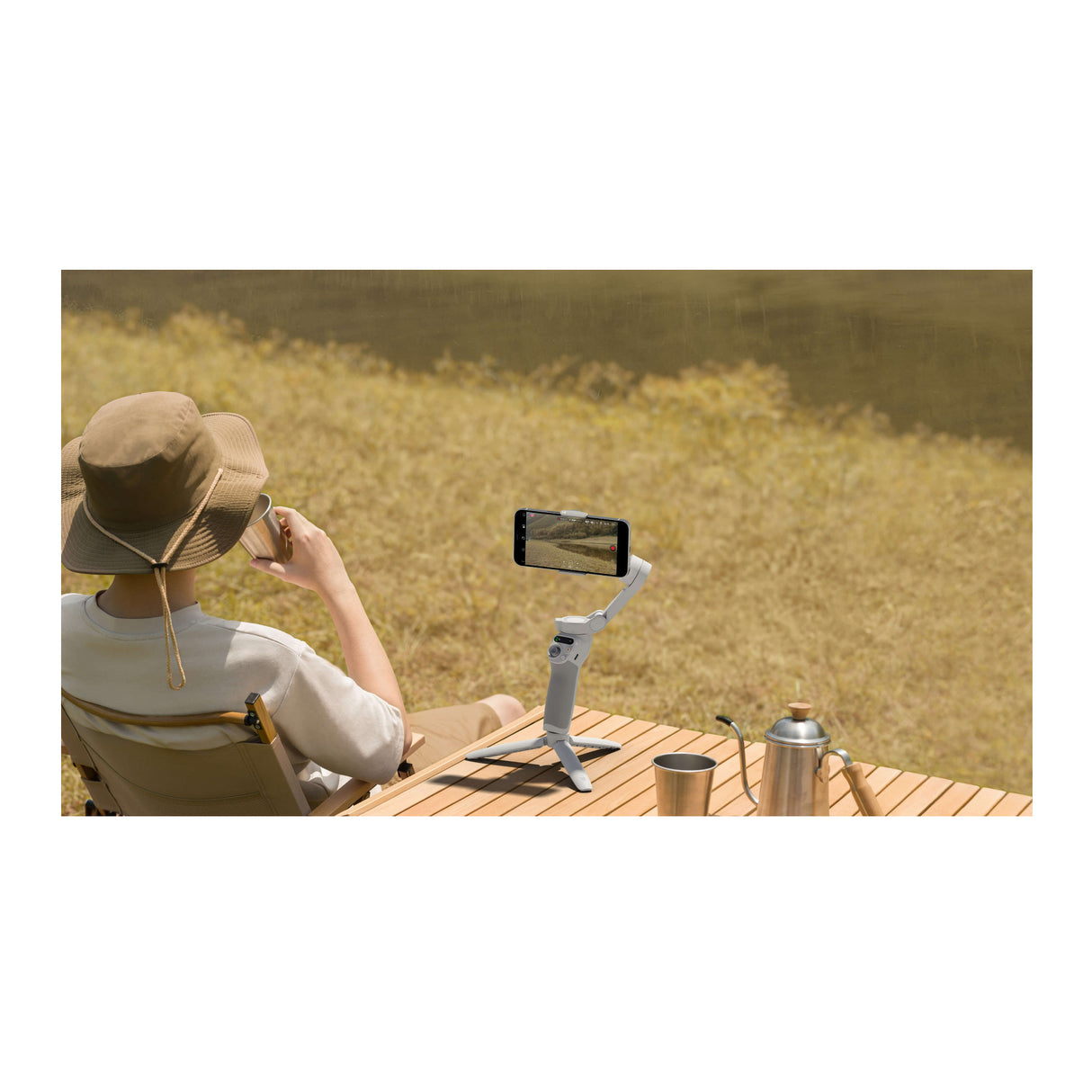 DJI Osmo Mobile SE Compact Foldable Magnetic Quick-Release Smartphone Gimbal with ActiveTrack 6.0