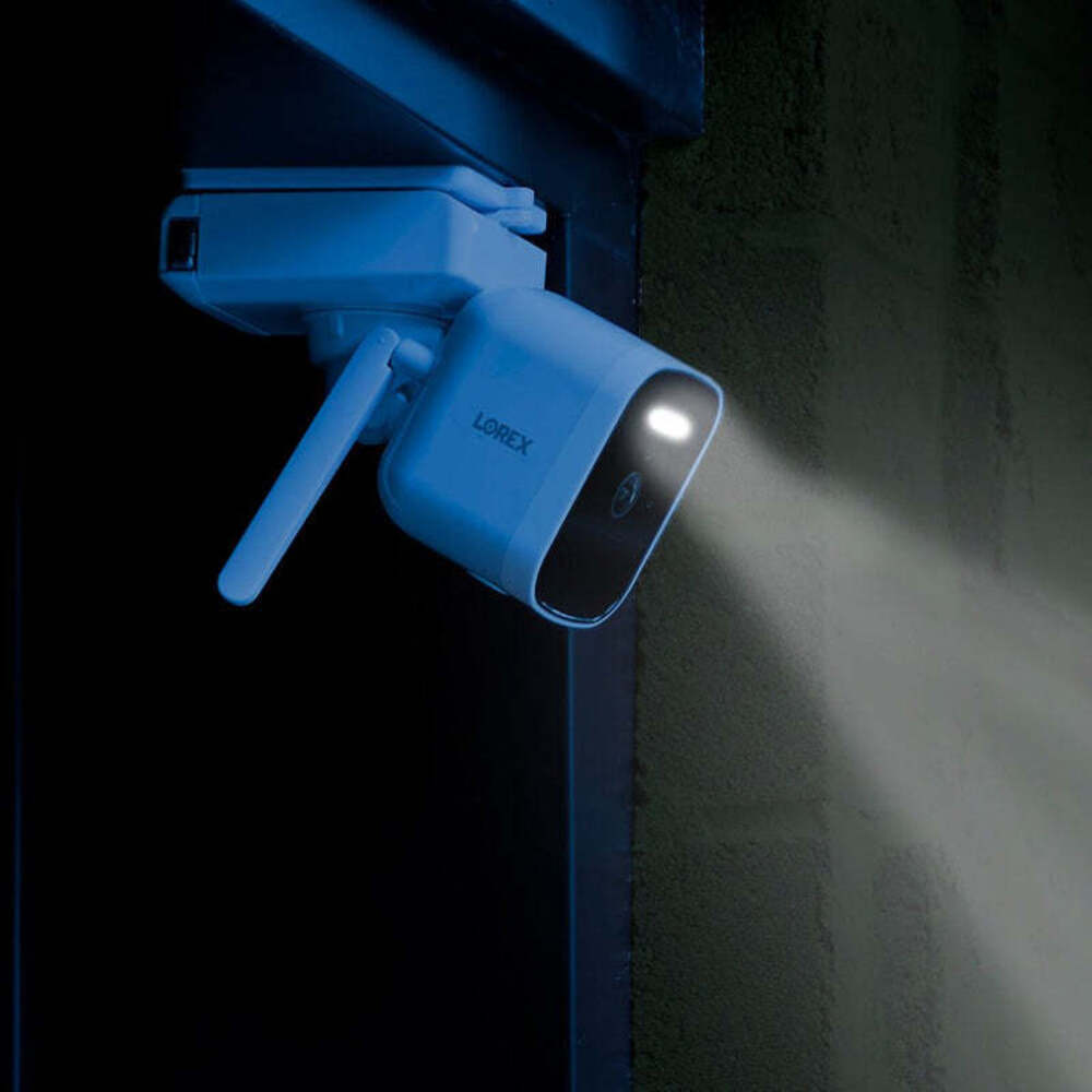 Lorex 4K Spotlight Outdoor Battery Security Camera with Color Night Vision (Add-On, White)