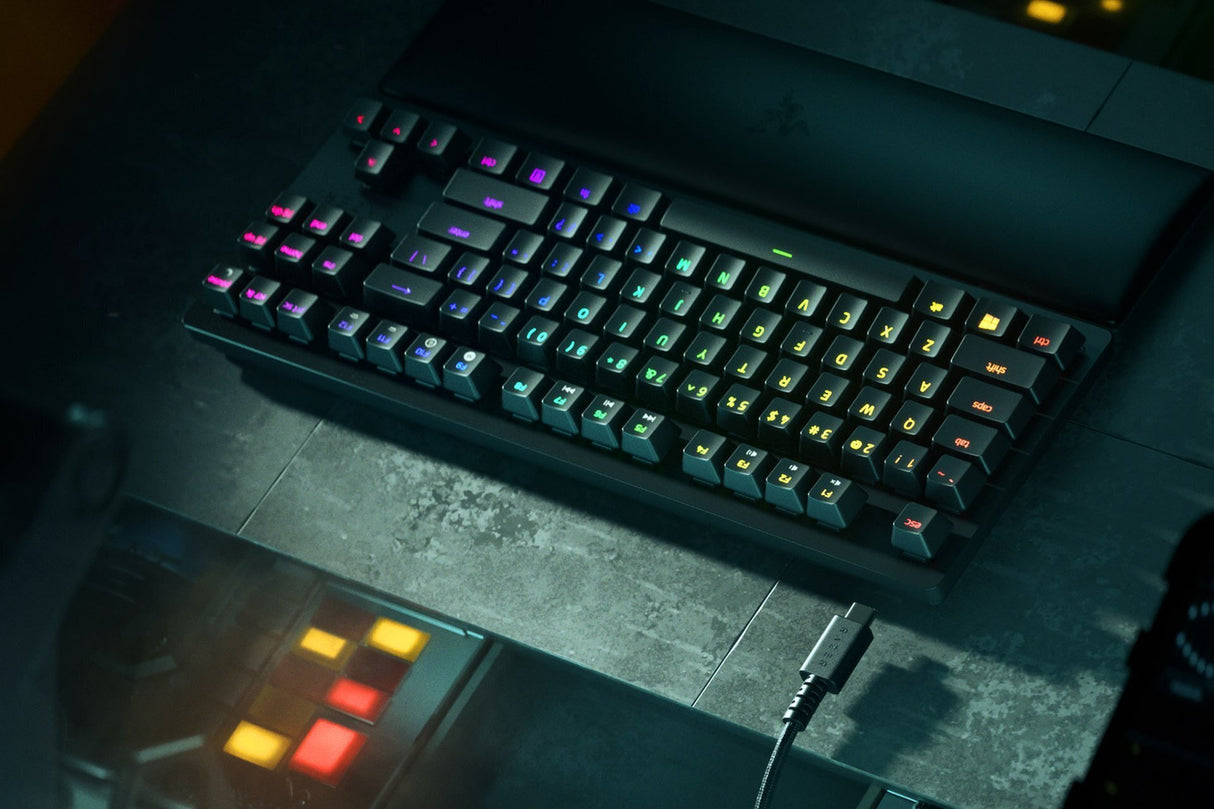 Razer Huntsman V2 Tenkeyless Red Linear Optical Switch US Layout Acoustics Gaming Keyboard (Black)