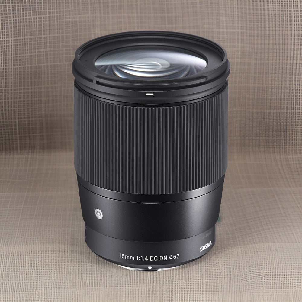Sigma 16mm f/1.4 DC DN Contemporary Lens for Sony with Accessory Bundle