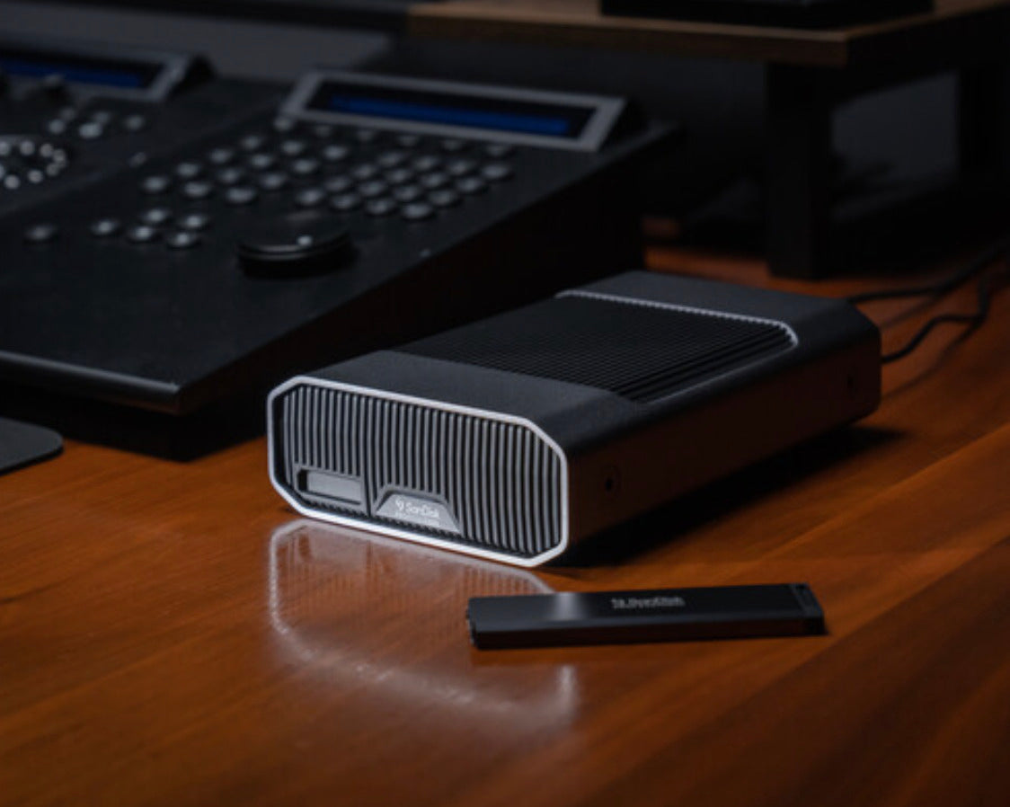 SanDisk Professional 8TB G-Drive Project with Thunderbolt 3 SanDisk Professional SSD Mag 2TB