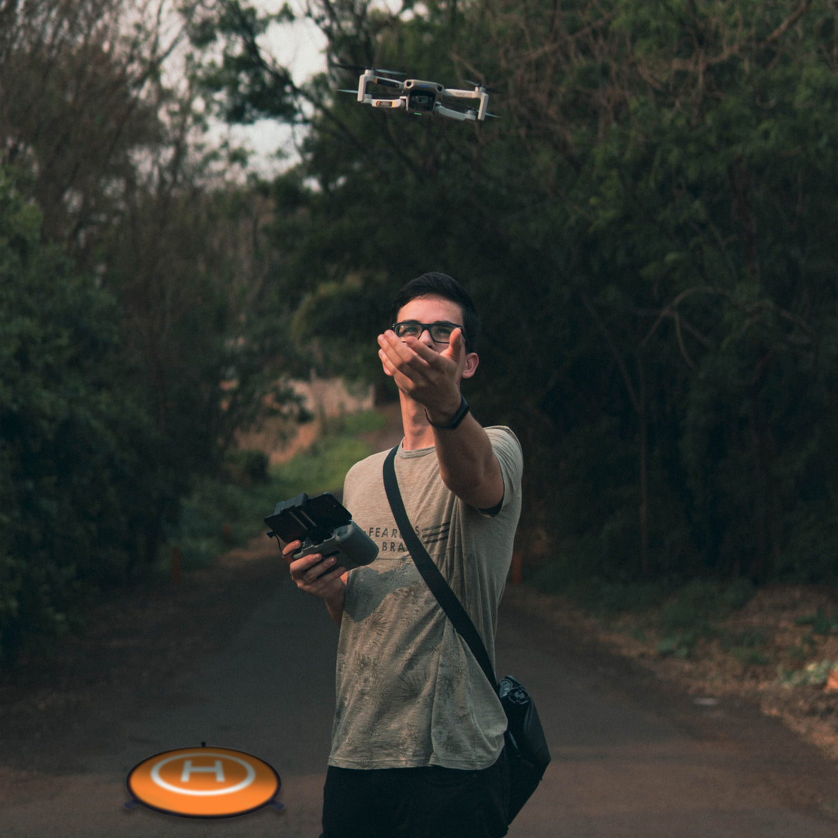 Focus Camera 30 inch Double-Sided Drone Landing Pad with Carrying Case for Universal FPV Quadcopters