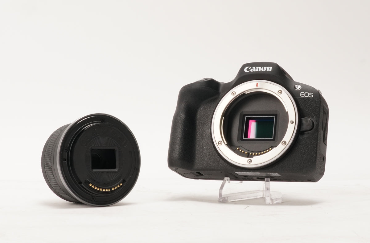 Canon EOS R100 Mirrorless Camera with 18-45mm Lens