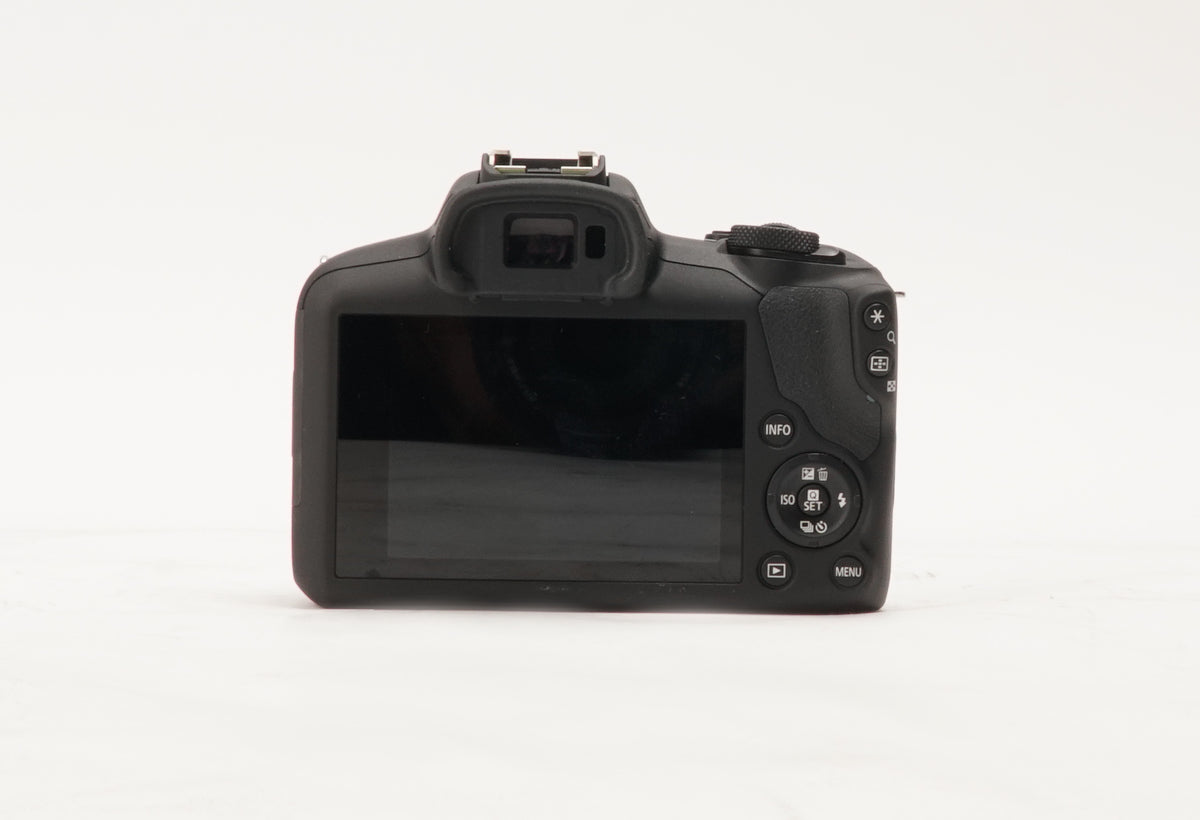 Canon EOS R100 Mirrorless Camera with 18-45mm Lens