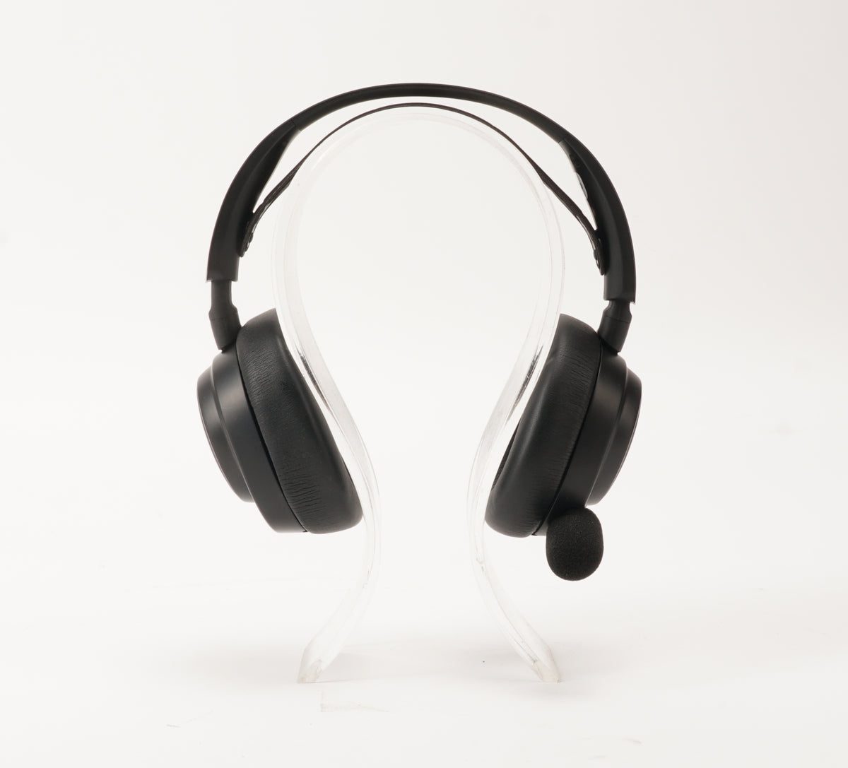 SteelSeries Arctis Nova Pro Gaming Headset for Xbox, PC, PS4, and PS5 (Used)
