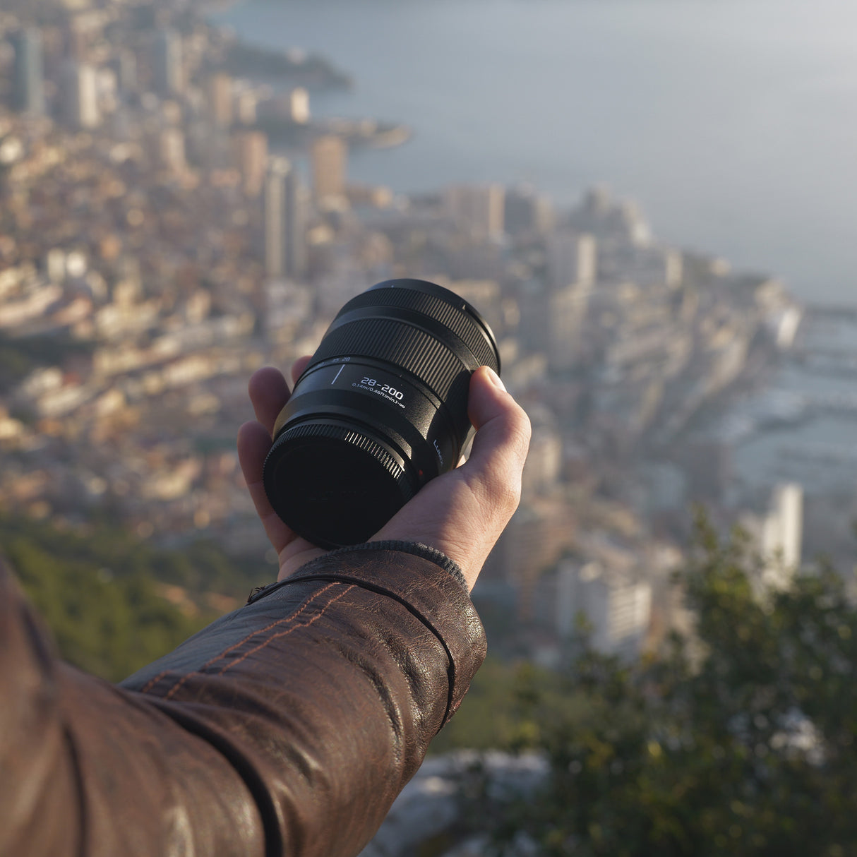 Panasonic LUMIX S 28-200mm F4-7.1 MACRO O.I.S. Full Frame Camera Lens with Flexible Framing