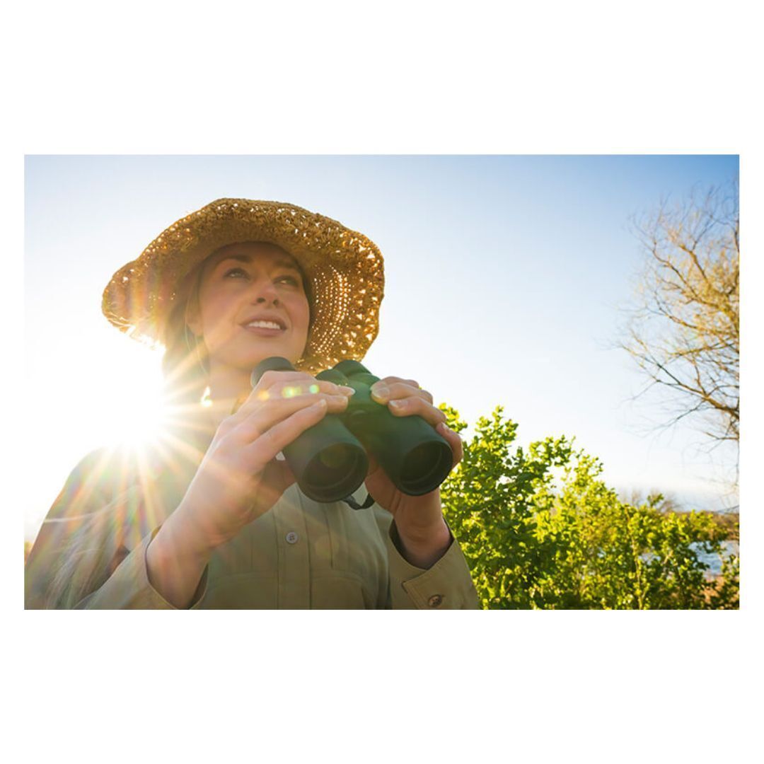 Nikon PROSTAFF P3 8x42 Waterproof Full-Size Binocular with Rubber-Armored Body (Refurbished)