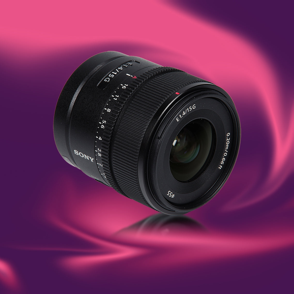 Sony E 15mm F1.4 G APS-C Large Aperture Wide Angle G Lens with Editing Software, 64GB SD Card Bundle