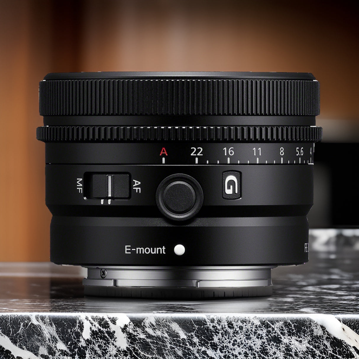 Sony FE 24mm f/2.8 G Full-Frame G Series Lens with Editing Software, 64GB Memory Card Bundle