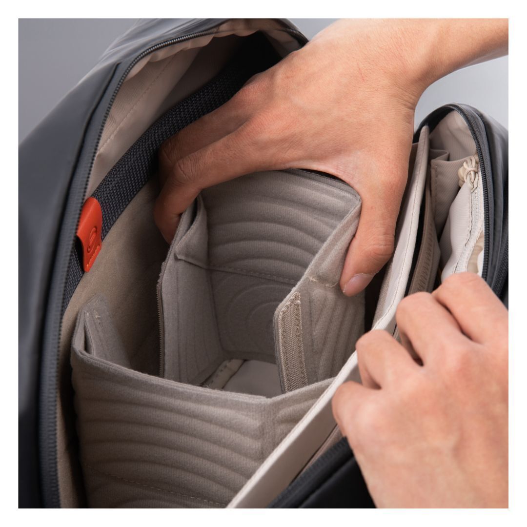 PGYTECH OneGo Solo V2 4L Splash-Resistant Large Opening Sling with Elastic Pen Slot (Obsidian)