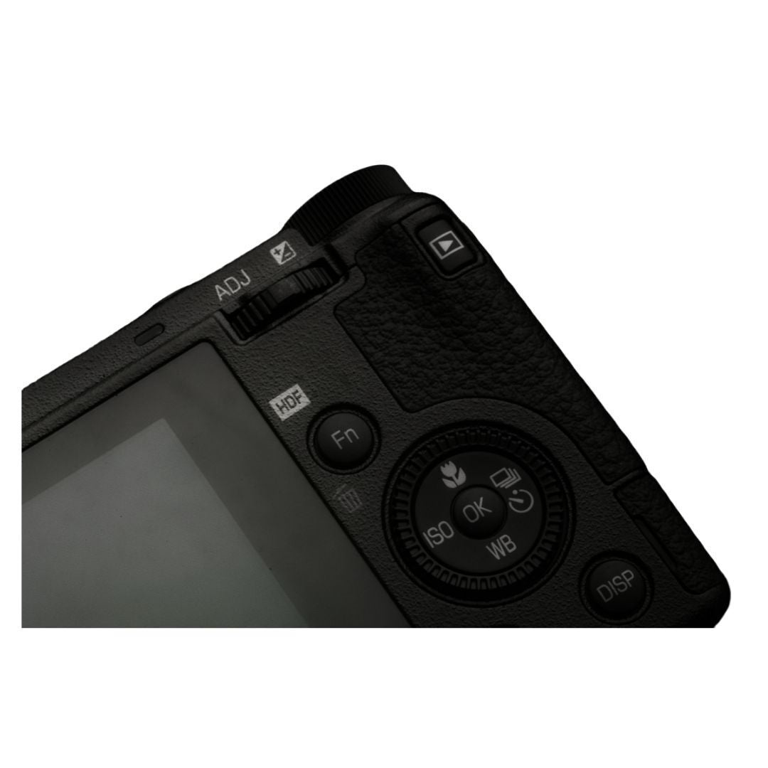 RICOH GR IIIx HDF Camera with Built-in Highlight Diffusion Filter and Zone Select AF (Black)