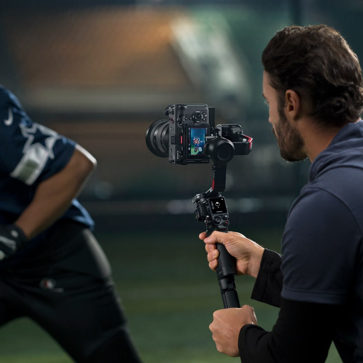 DJI RS 4 Gimbal Stabilizer with Joystick Mode Switch and 2nd Gen Native Vertical Shooting