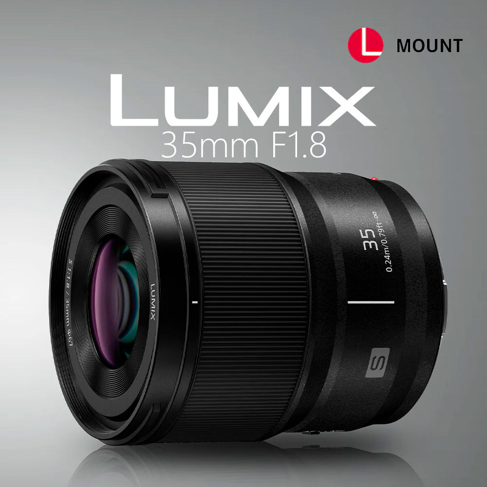 Panasonic LUMIX S 35mm F1.8 Large Diameter Prime Lens (L-Mount) with Black Hard Carry Case Bundle